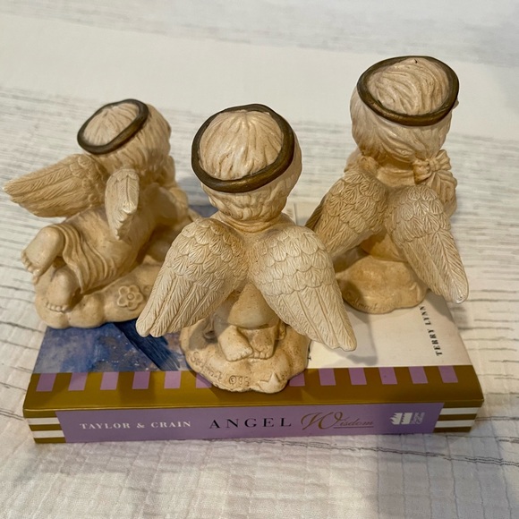 SELLING ALL 3 ANGELS STATUES & BOOK - Picture 3 of 12